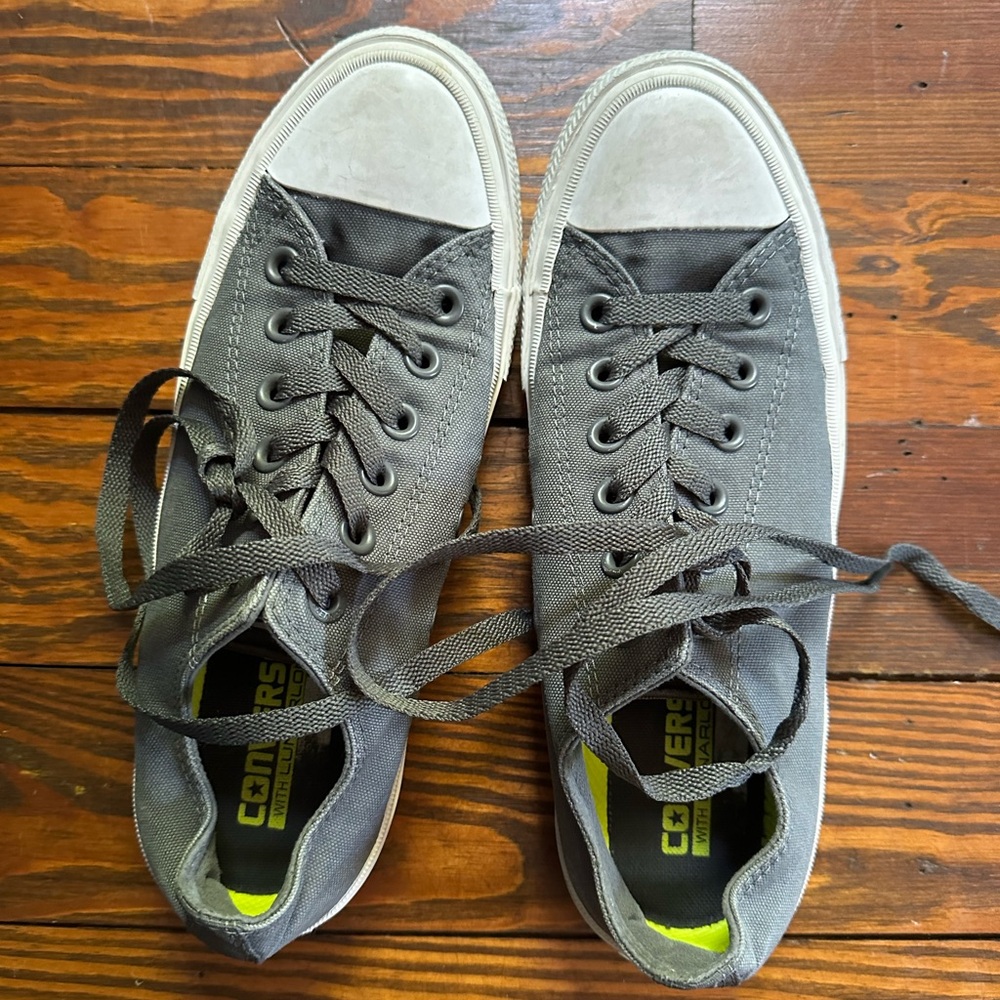 Converse Women 8.5/men 6.5 gray All Star low top sneakers